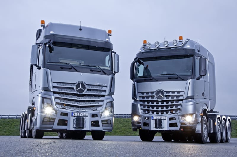 mercedes-benz_slt_1.jpg