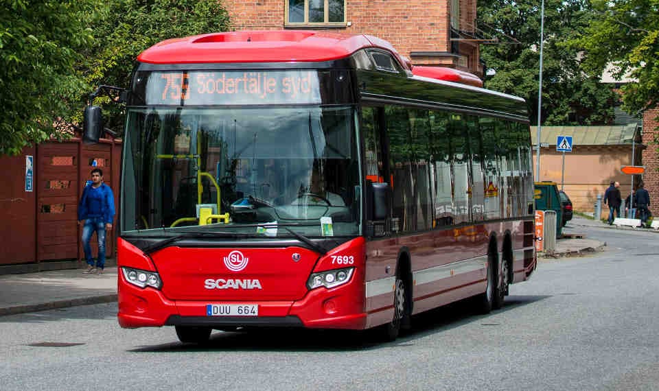 scania_bus_hibrido_2.jpg