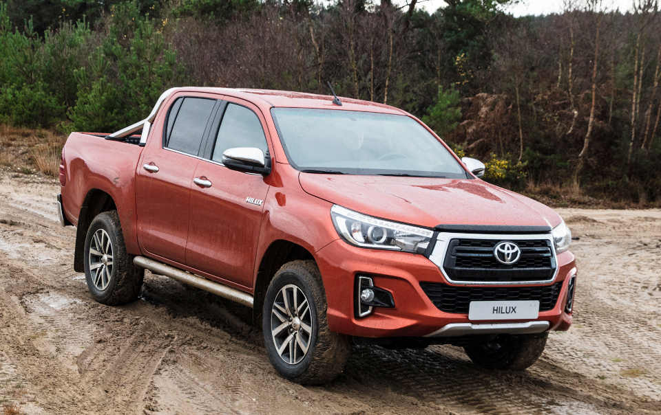 toyota_hilux_special_edition_1.jpg